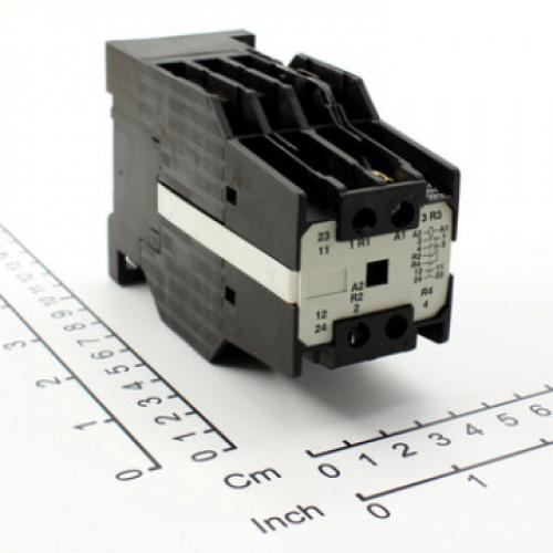 Relay DSUB 111 230/220V 50Hz 87536044